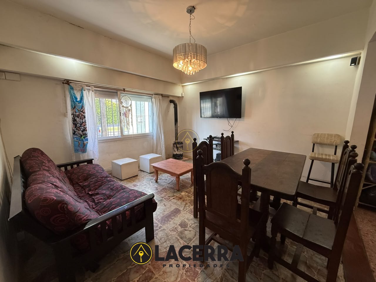 Venta Casa Apta Crédito! 3 Ambientes con Garage en Jose Leon Suarez