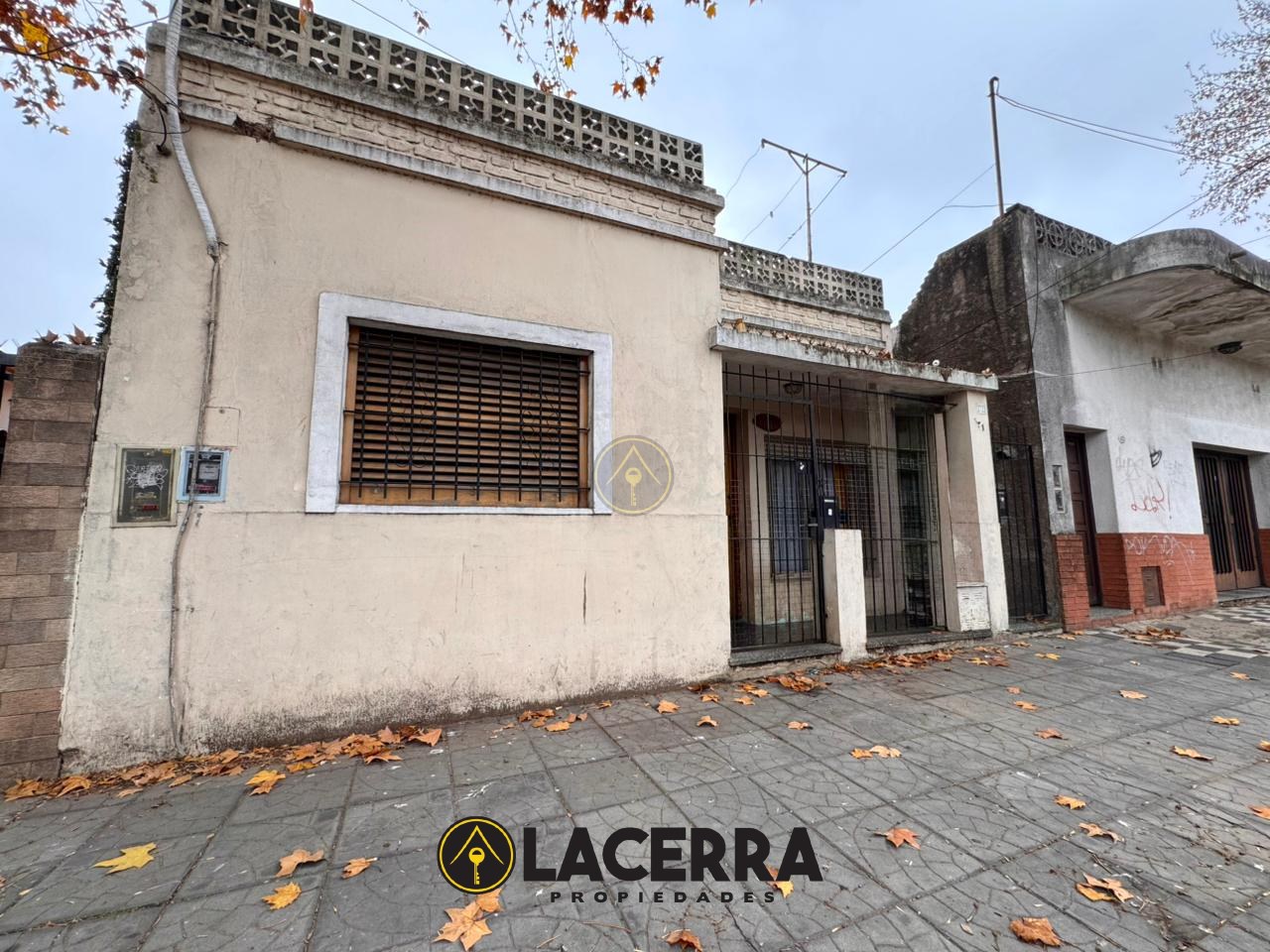 PH — Almirante Brown al 3700