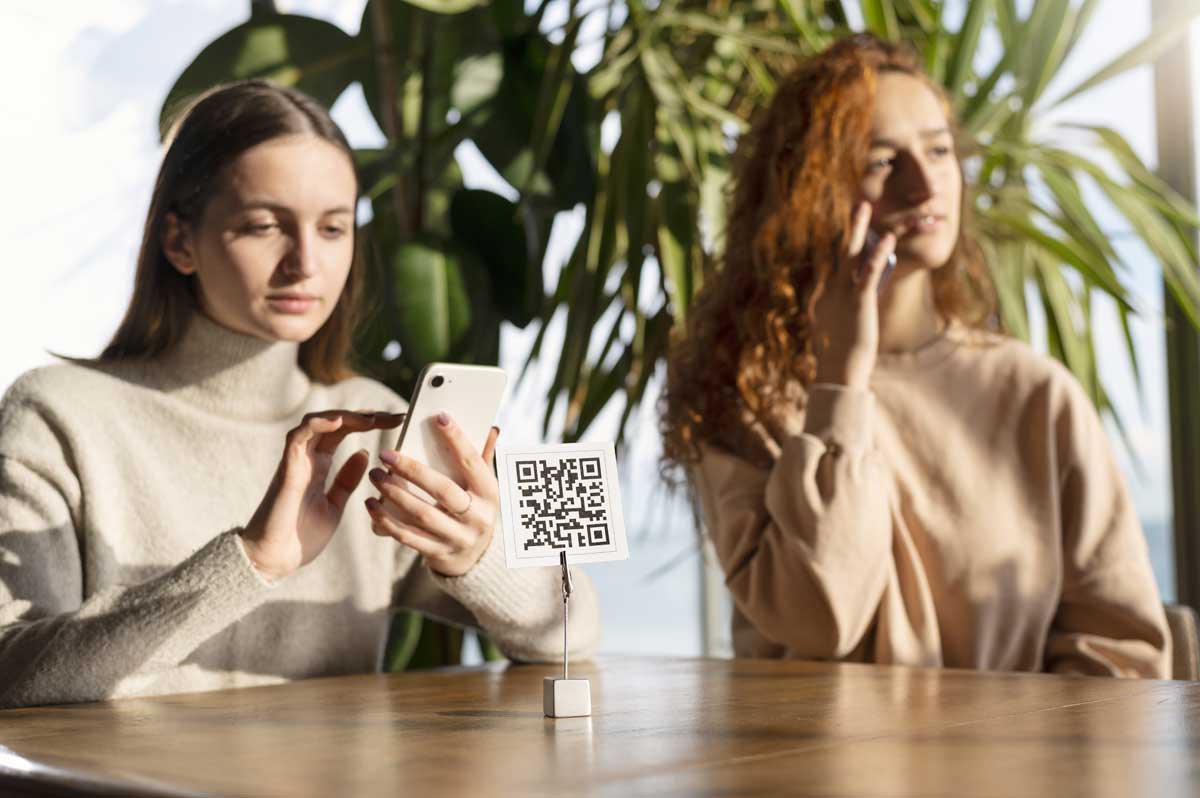 10 Essential Tips for Creating the Perfect Digital Guide for Your Guests