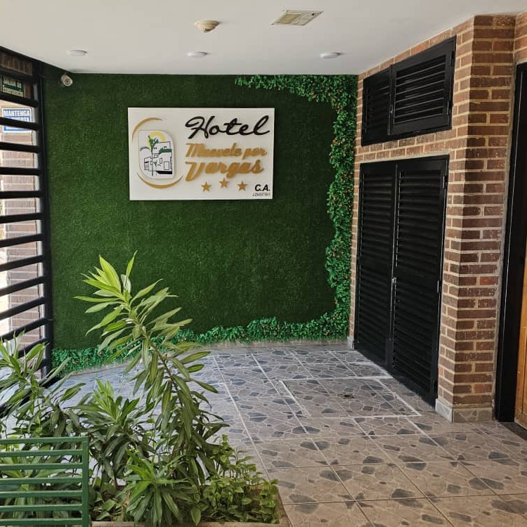 HOTEL MUÉVETE POR VARGAS