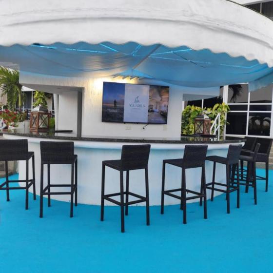 El Barco Pool Bar & Lounge
