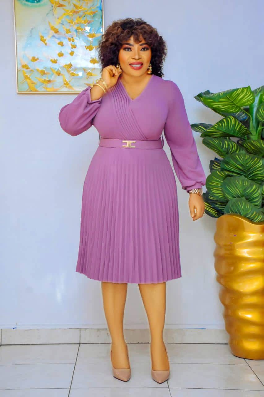 CORPORATE GOWN