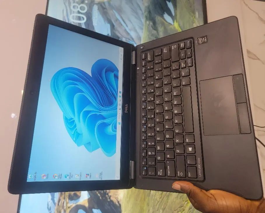 LAPTOP