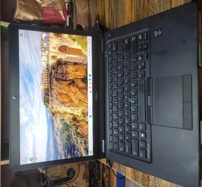 DELL LATITUDE 7450