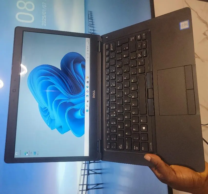 DELL LATITUDE 5490