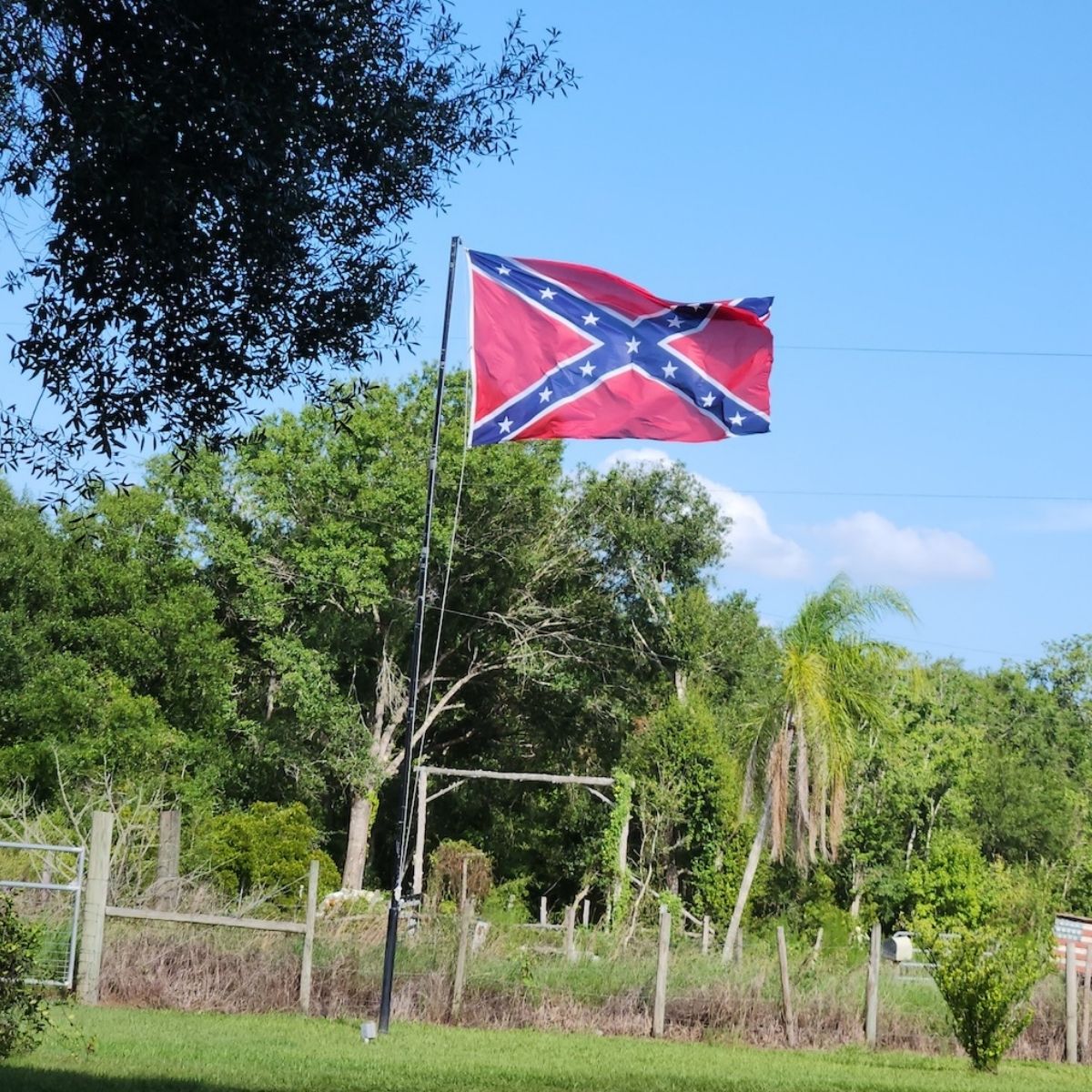 Ultimate Flags - Confederate Flag Merchandise