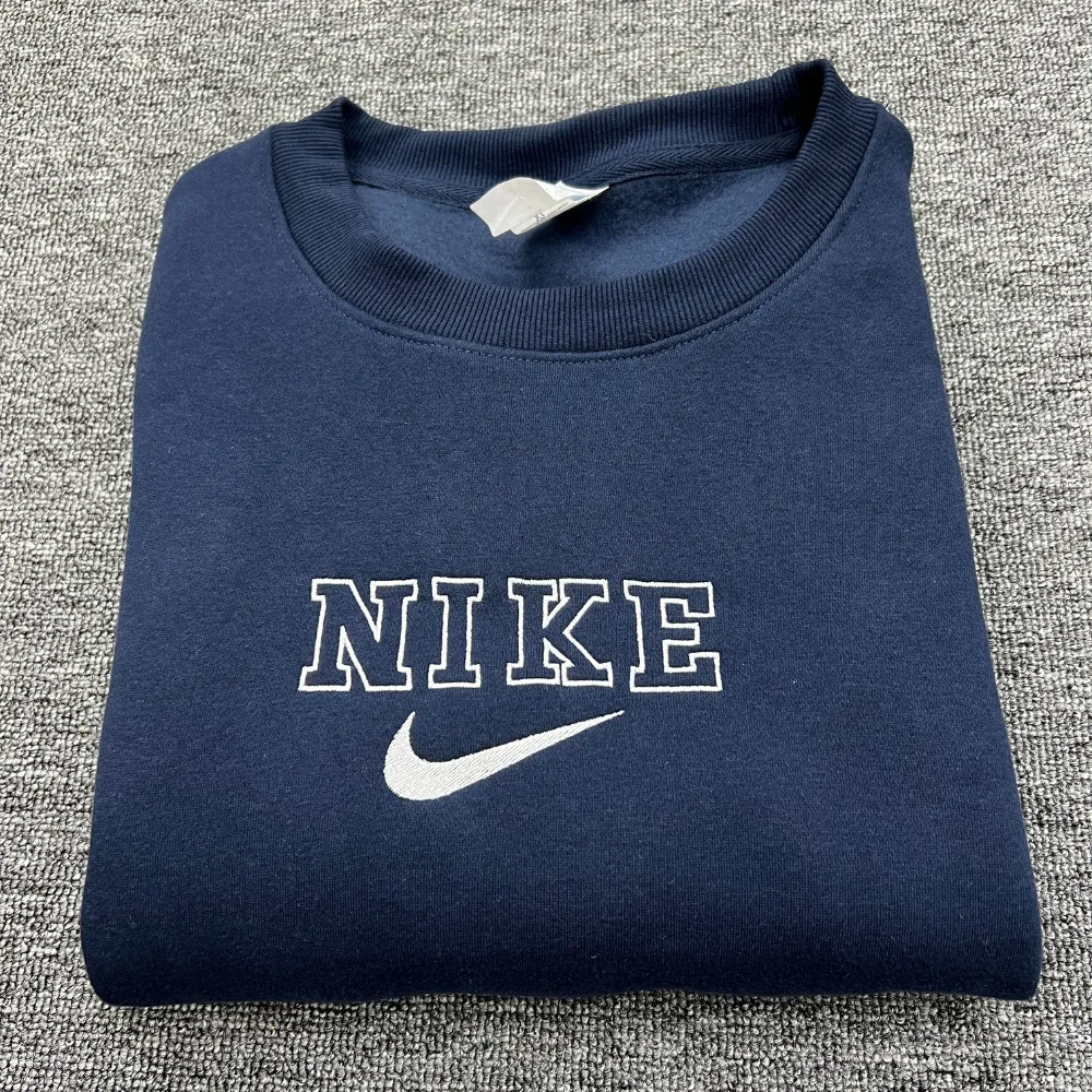 Nike Double line Embroidered Sweatshirt