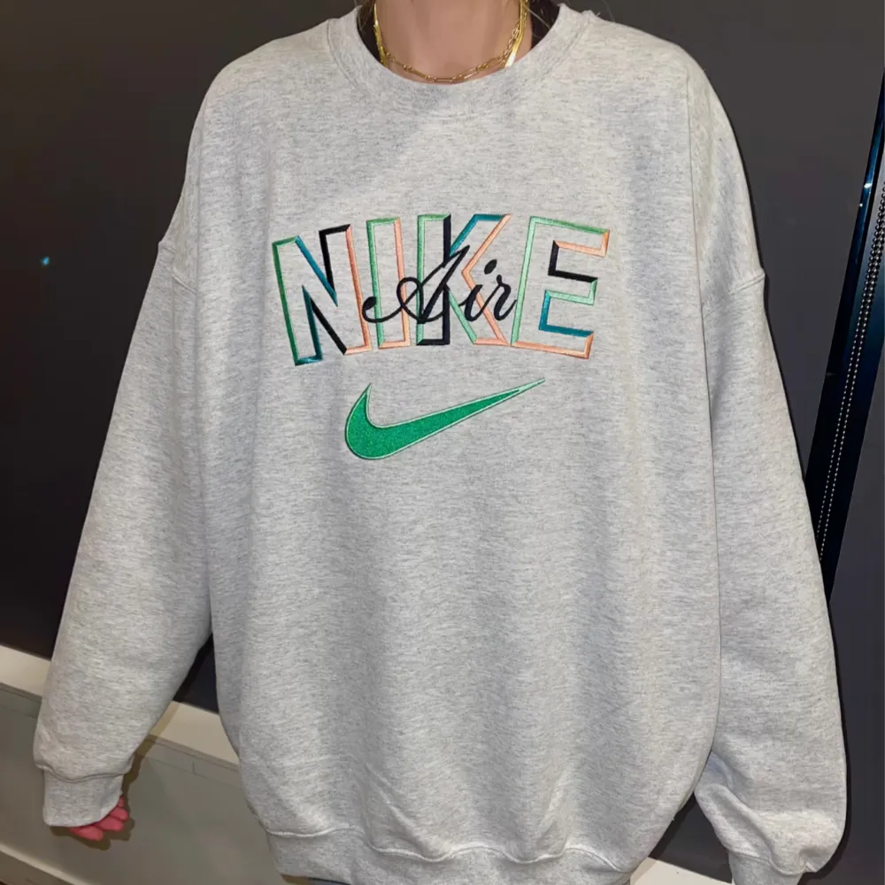 Nike Multicolor Air Embroidered Sweatshirt