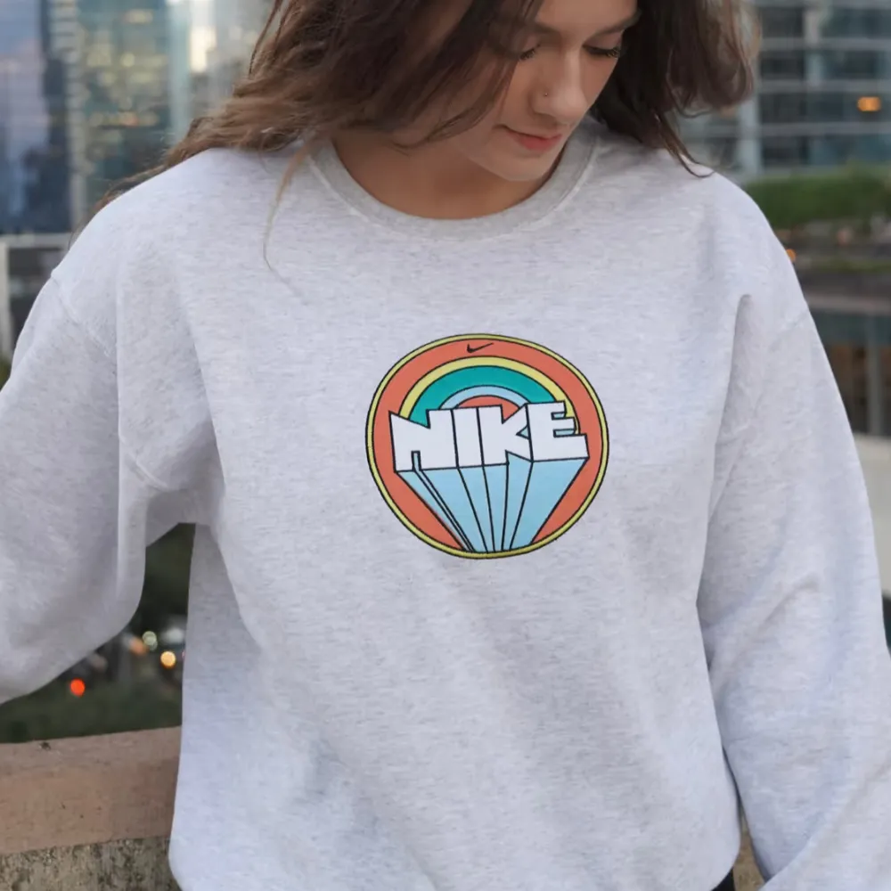Retro Circle Nike Embroidered Sweatshirt