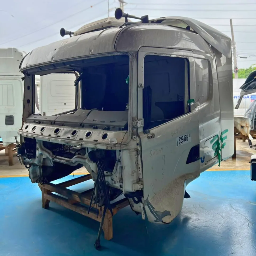 CABINE SCANIA R124 – ANO 2004 3