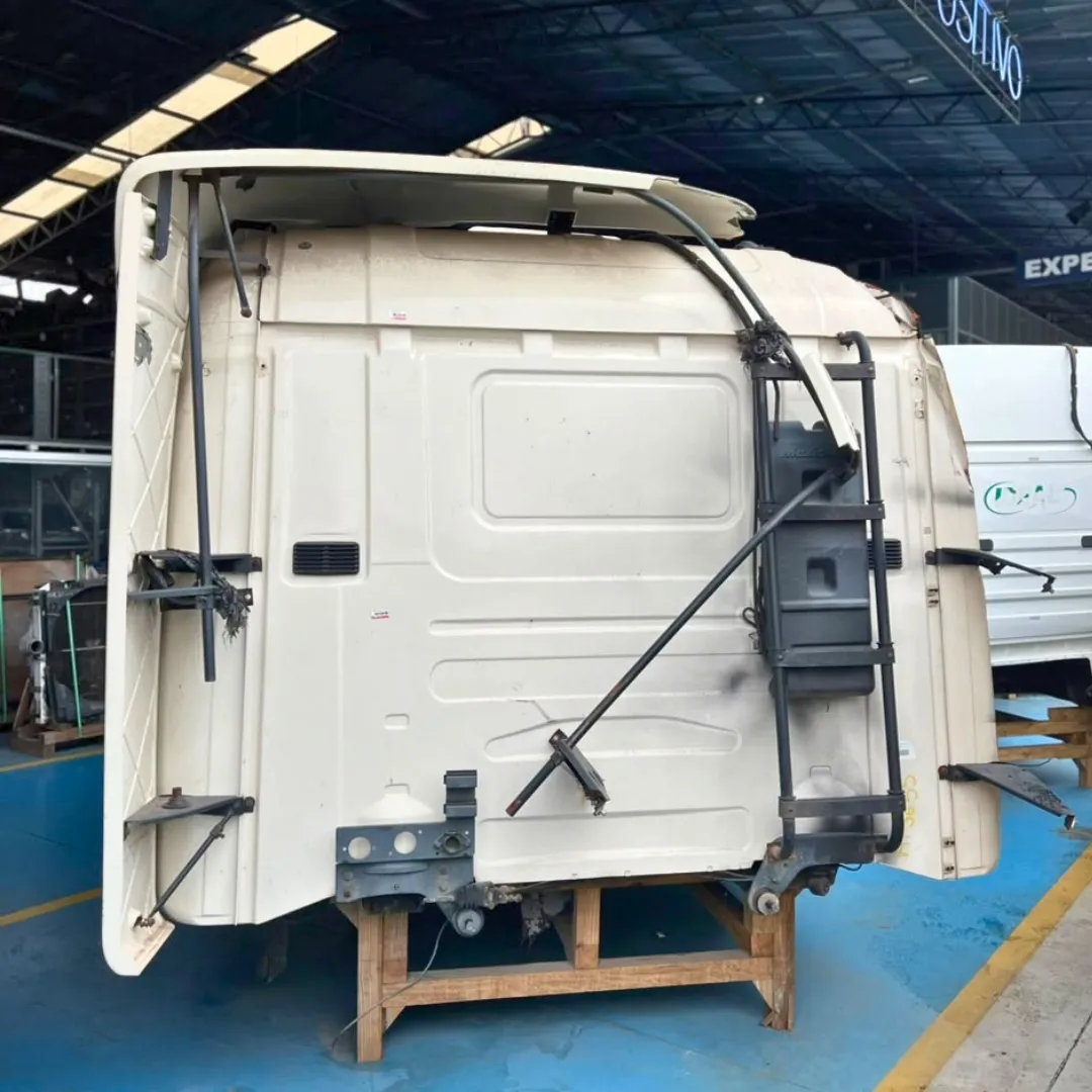 CABINE SCANIA R124 – ANO 2004 5