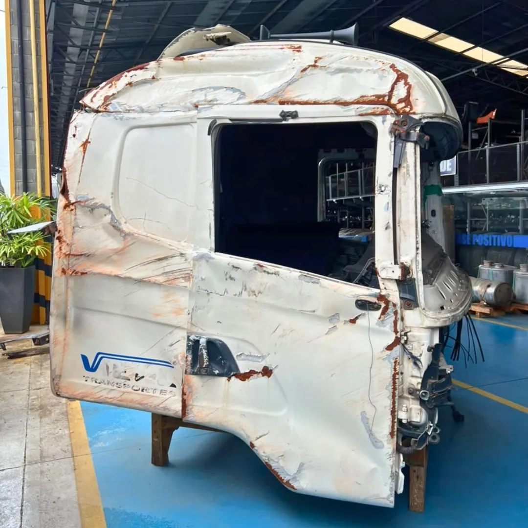 CABINE SCANIA R124 – ANO 2004 4
