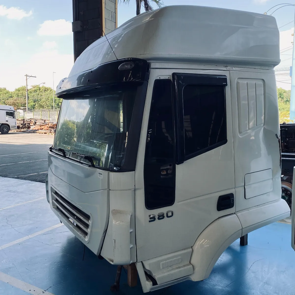 CABINA IV STRALIS 450S38 2