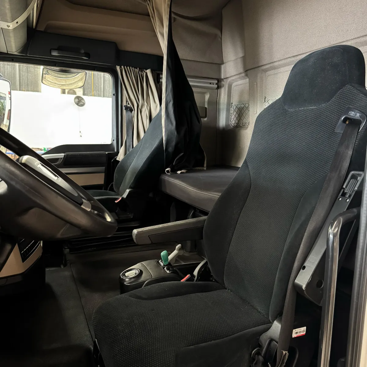 CABINA MAN TGX 28440 4