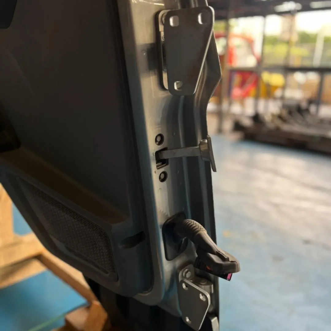 PORTA VW DELIVERY 9.170 LE 5