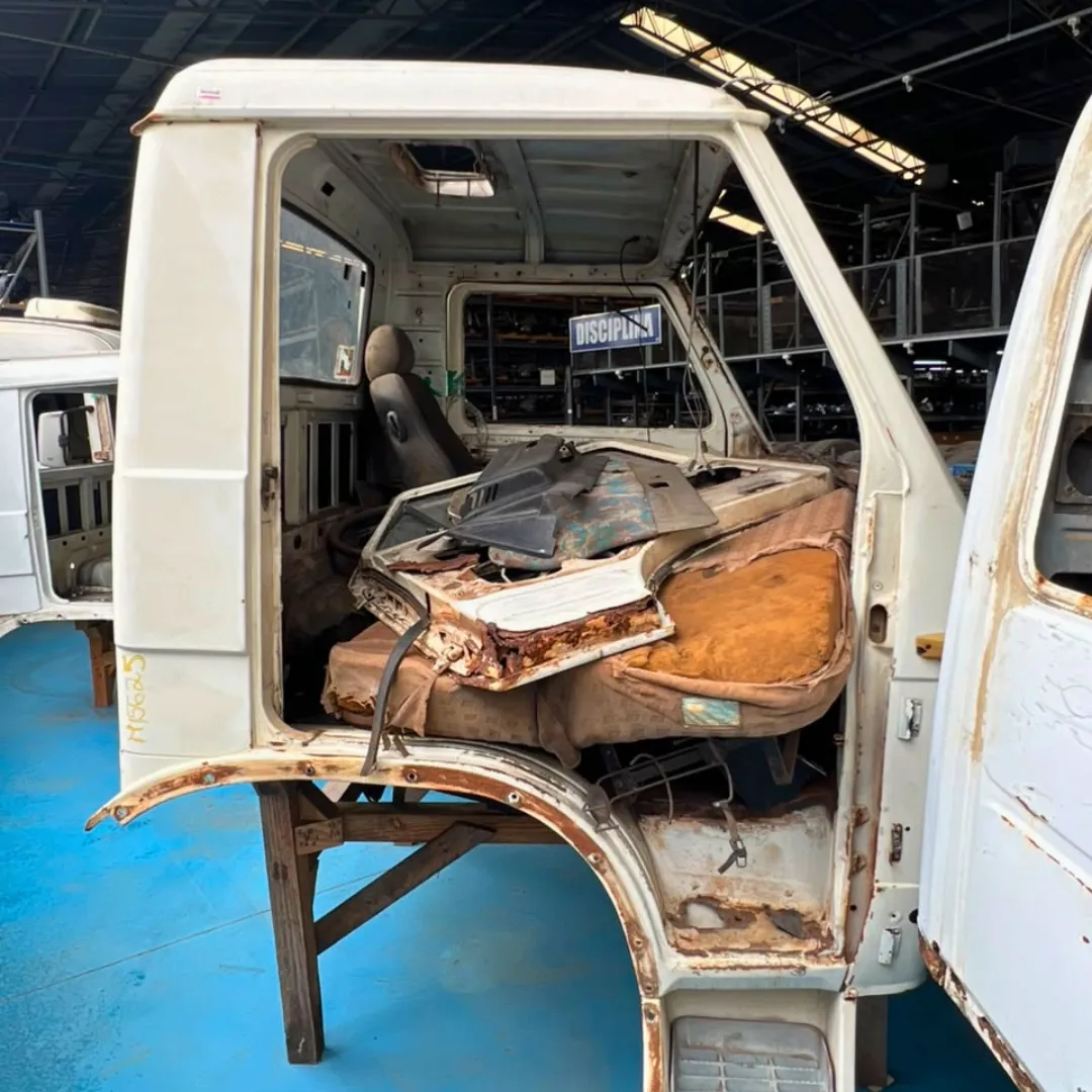 CABINE VW WORKER 16.220 – ANO 1996 5