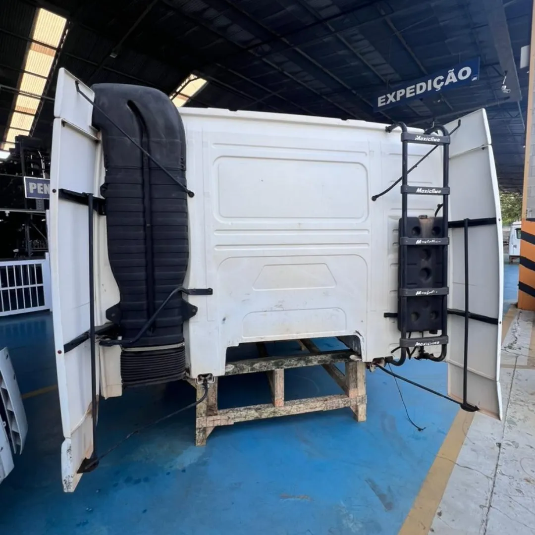 CABINE VOLVO FH 440 TETO BAIXO 4