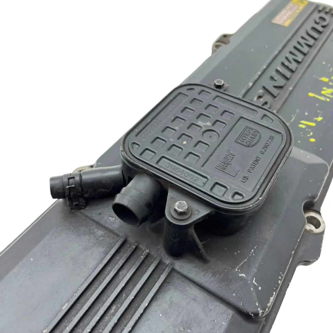TAMPA VÁLVULA MOTOR CUMMINS ISL C8.3 / ISC8.3 / QSC8.3 – 3967462 4