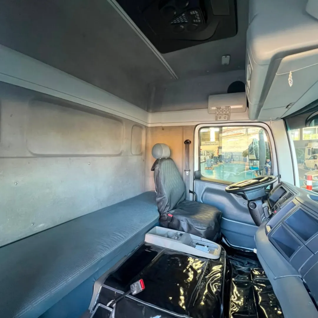 CABINE VW CONSTELLATION 24.280 7