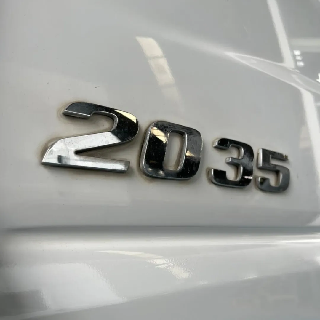 CABINA MB AXOR 2035 6