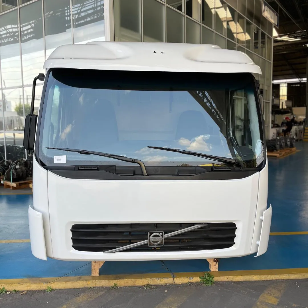 CABINA VOLVO VM 260
