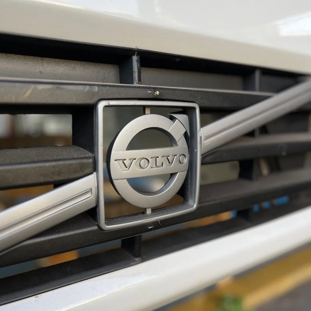 CABINA VOLVO VM 260 7