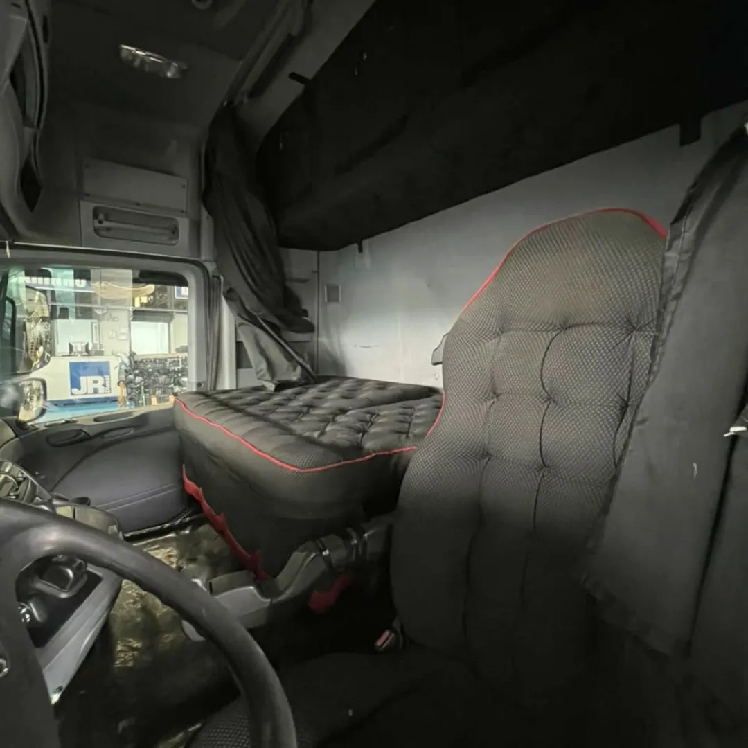 CABINE MB ACTROS 2546LS – ANO 2019 9