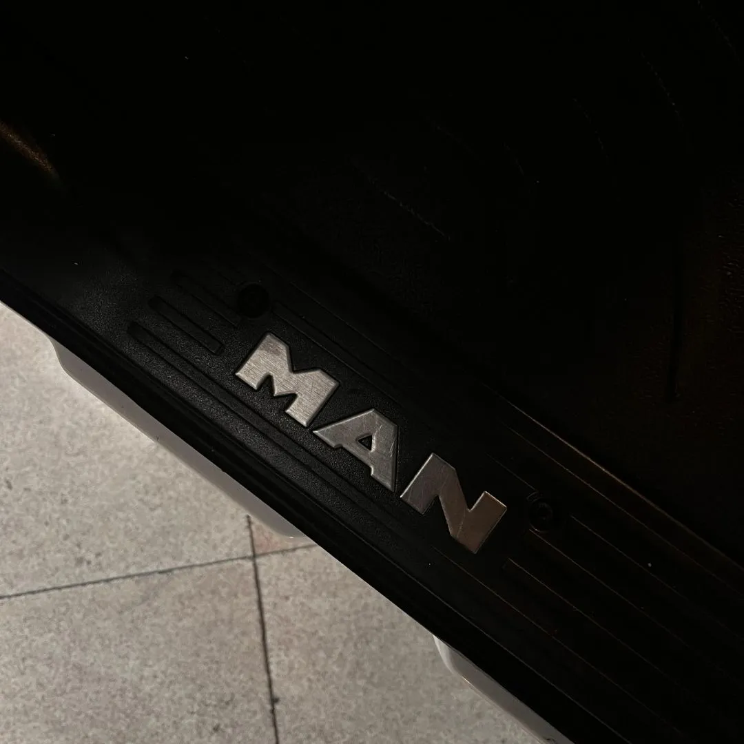 CABINA MAN TGX 28.440 5