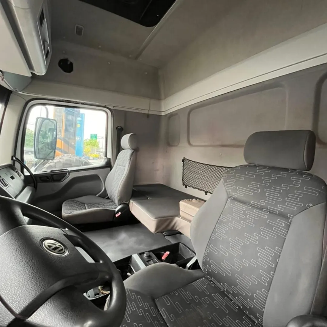 CABINA VW CONSTELLATION 25.420 8