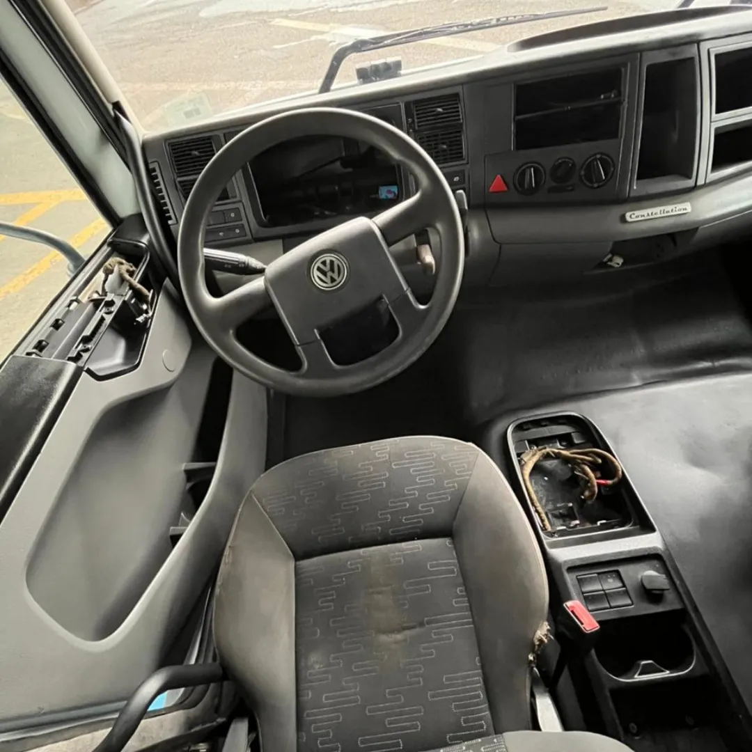 CABINA VW CONSTELLATION 25.420 7