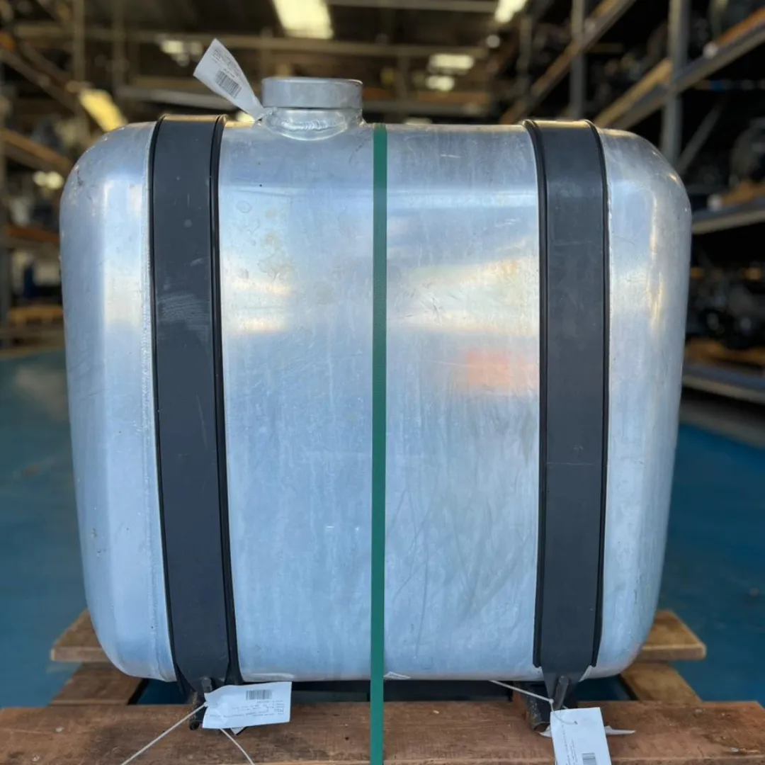 TANQUE COMBUSTIVEL 300 LTS MB ACTROS 2651 3