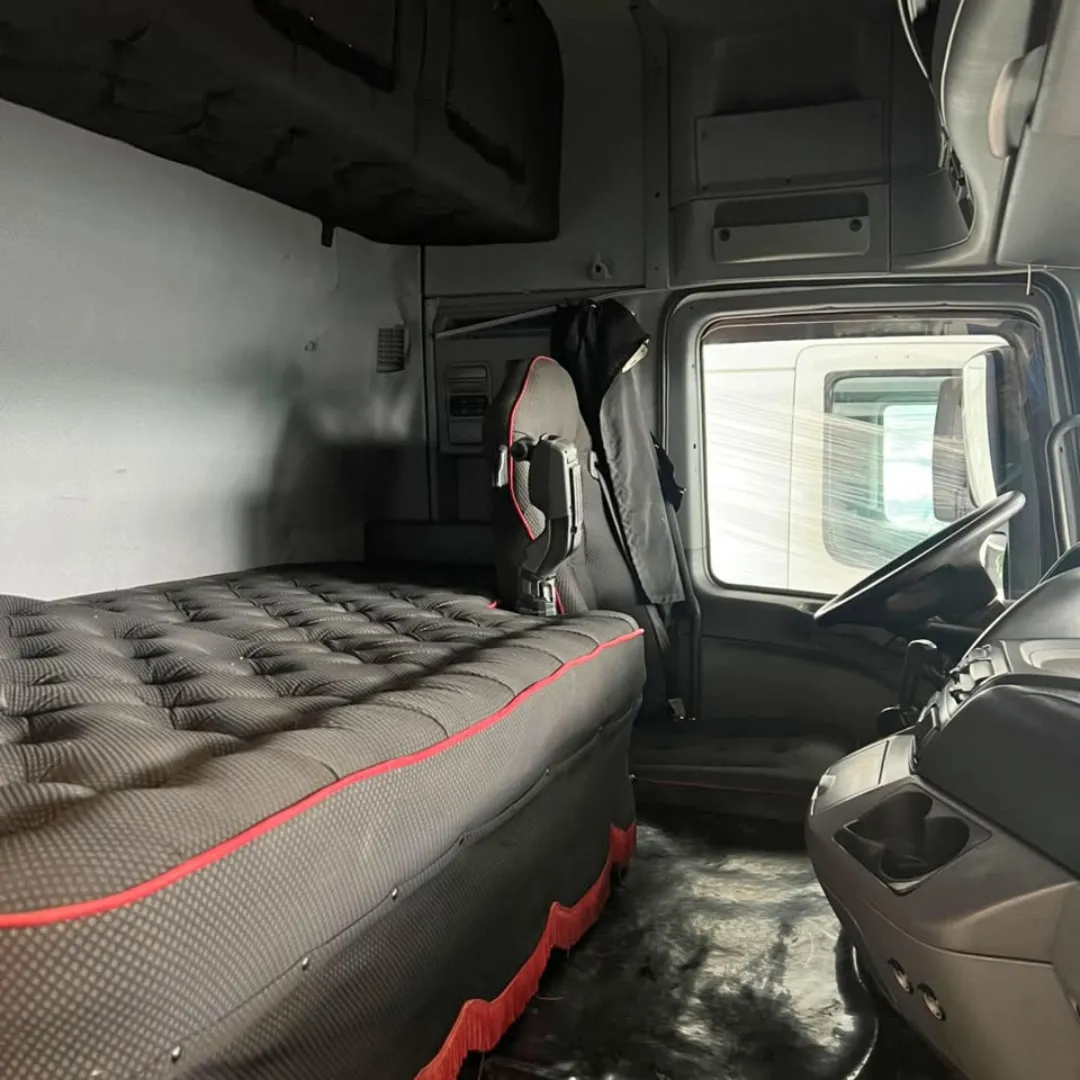 CABINE MB ACTROS 2546LS – ANO 2019 11