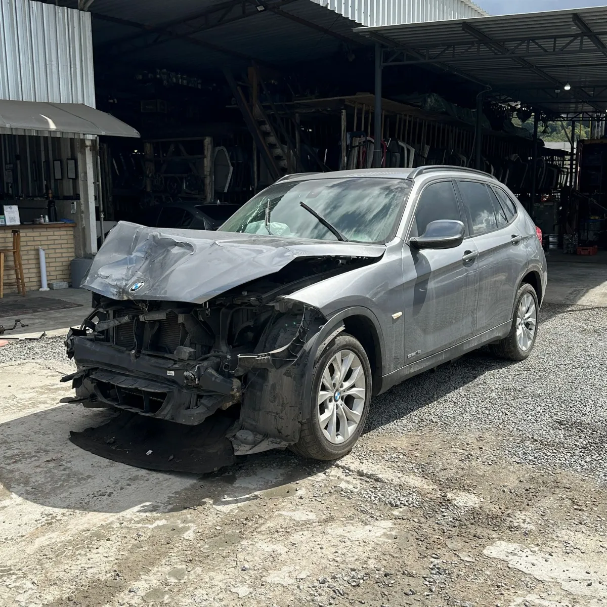 BMW X1 SDRIVE 2.0 N46 2011 – SUCATA PARA RETIRADA DE PEÇAS 1