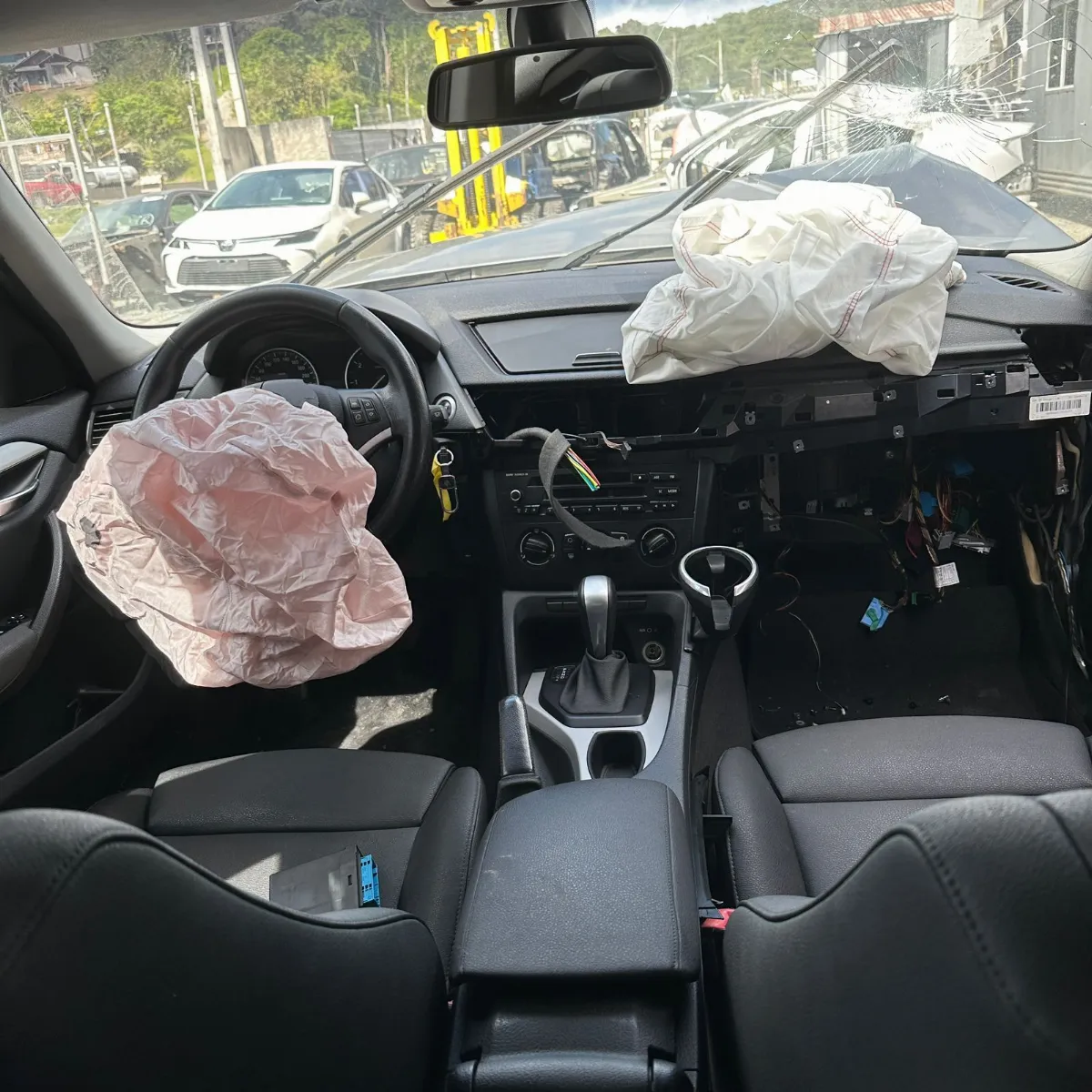 BMW X1 SDRIVE 2.0 N46 2011 – SUCATA PARA RETIRADA DE PEÇAS 10