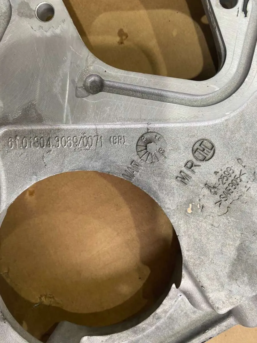 Carcaça de distribuição MAN D08 6cc 3