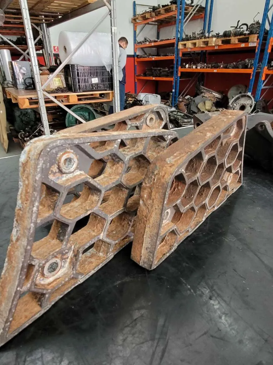 Estribo Ford Cargo 2