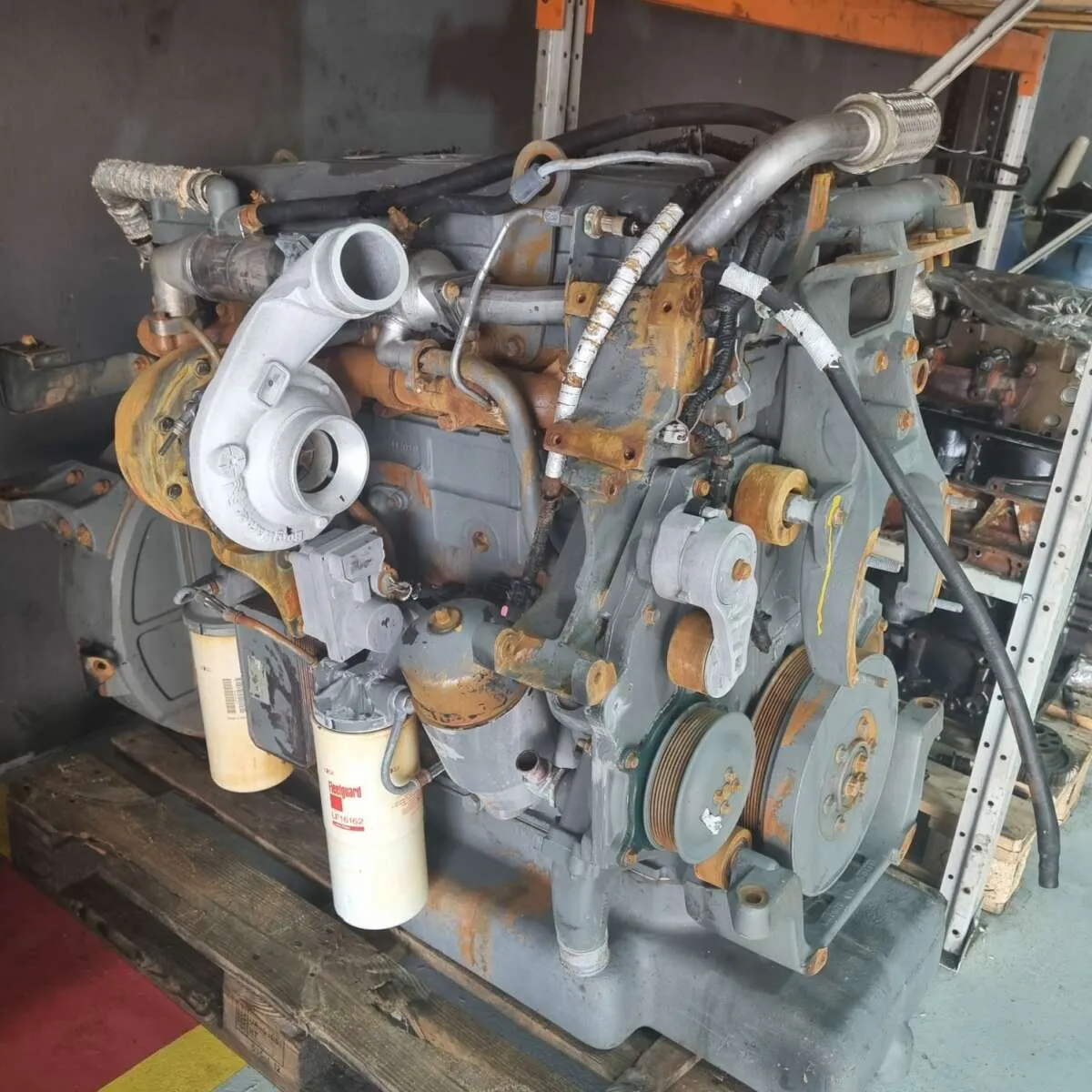 Motor MWM NGD 6 cil para *Retirada de peças* 5