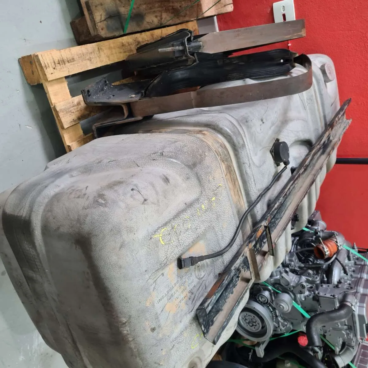 Tanque de Combustível MB 600 Litros 2