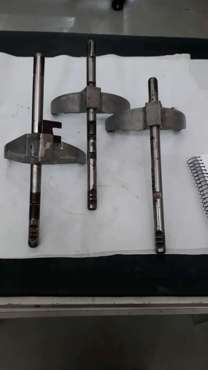 Garfo de Engate – Câmbio ZF S5 420