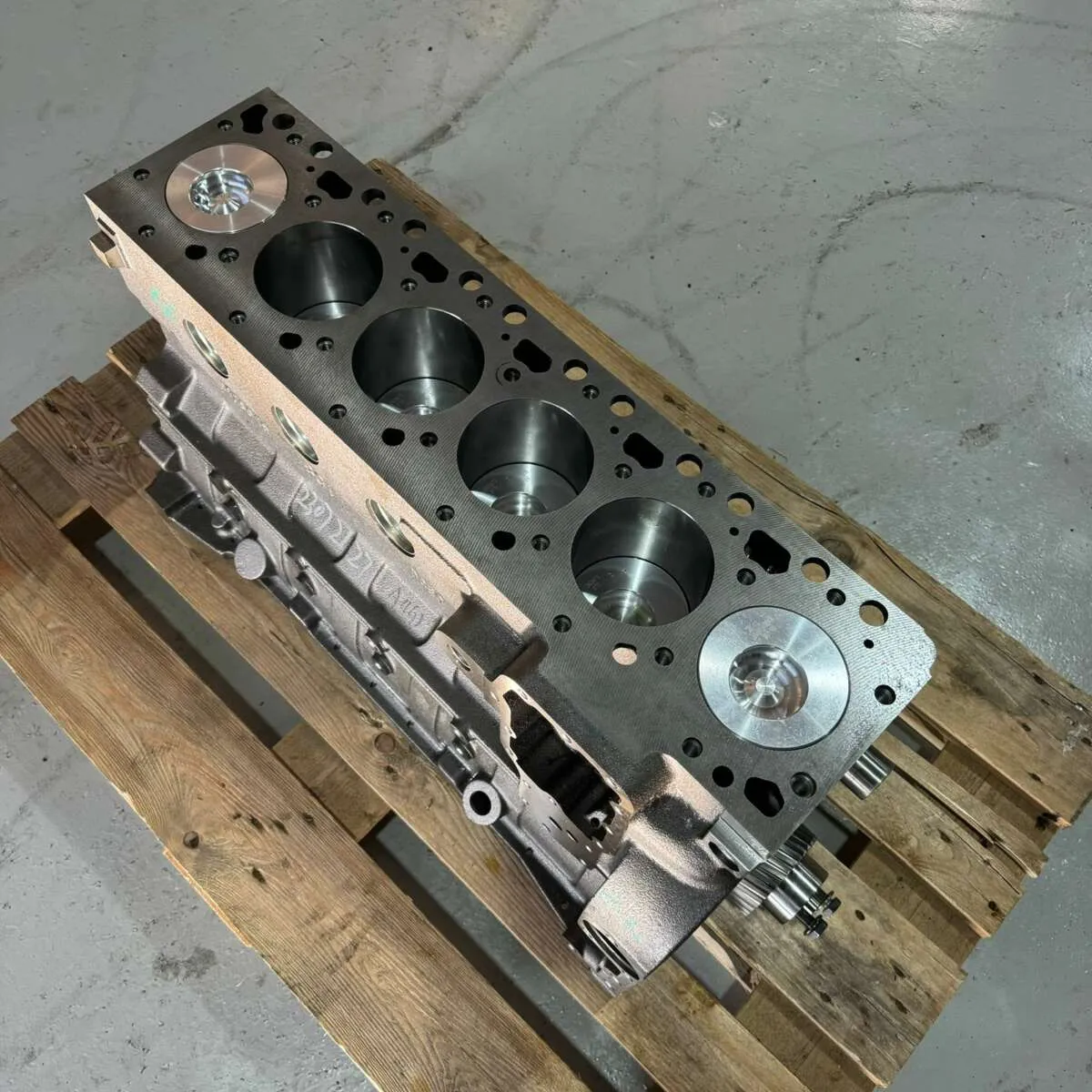 Motor Cummins Série B –  6bt sem cabeçote 9