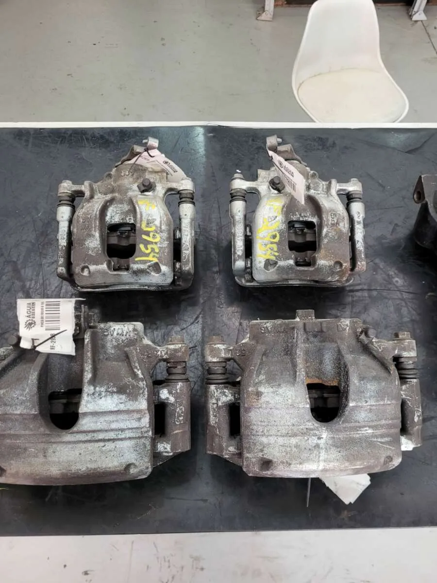 Pinça de Freio dianteira/traseira Volks Express Delivery