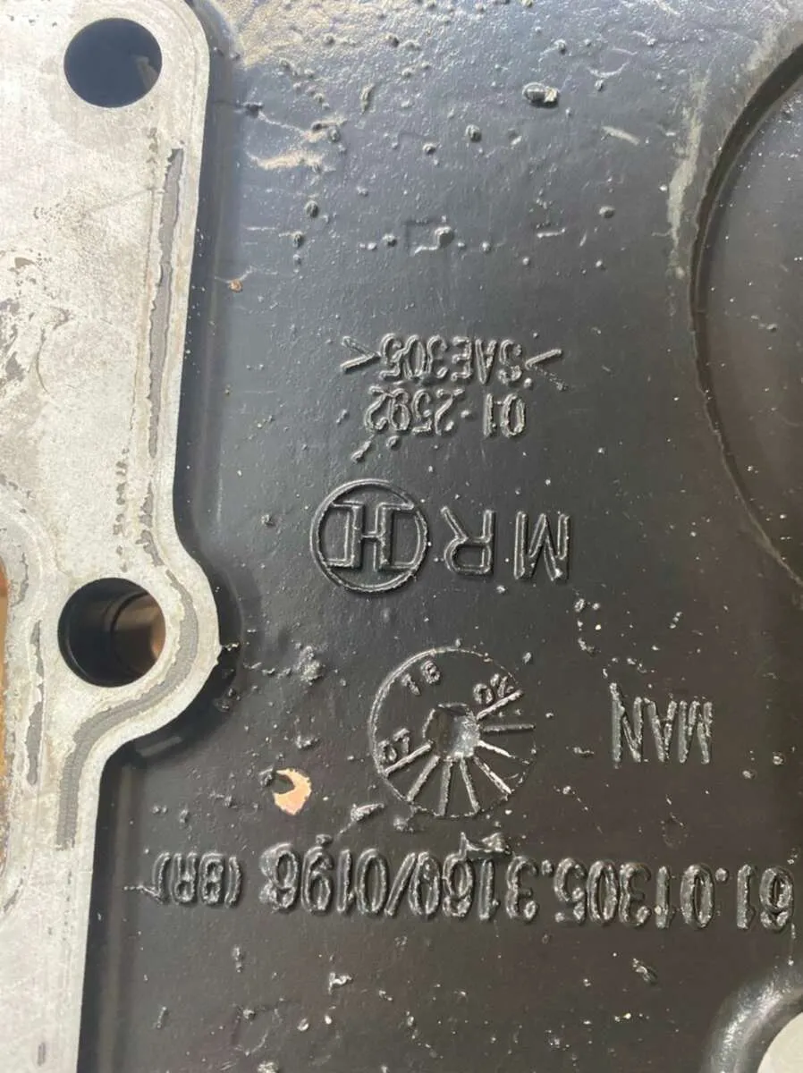 Tampa de distribuição MAN D08 6cc 2