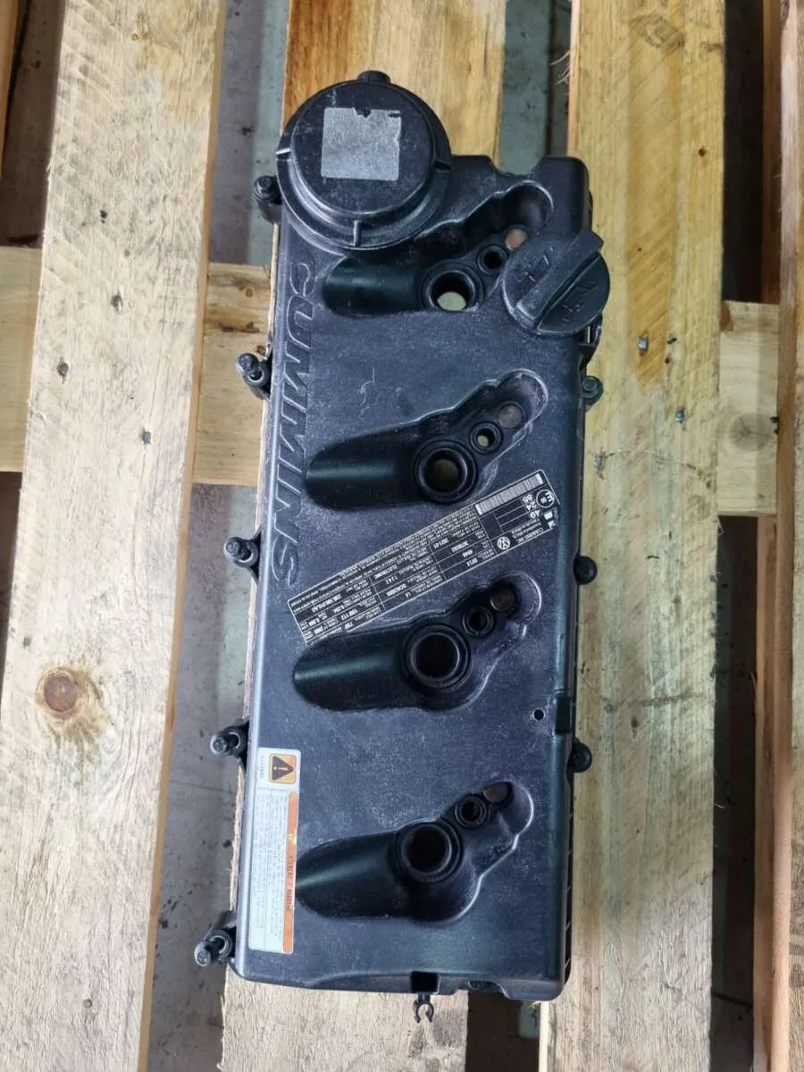 Tampa de válvula Cummins ISF 2.8 1