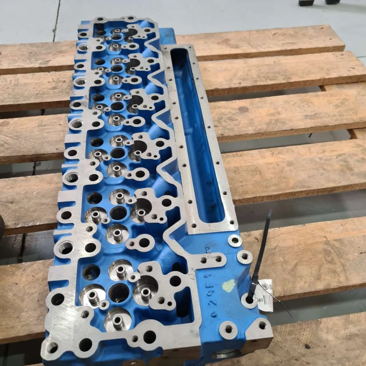 Cabeçote de motor Cummins ISC 6cc ( Novo)