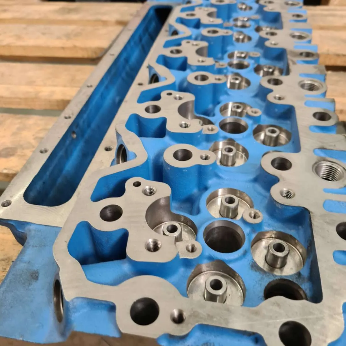 Cabeçote de motor Cummins ISC 6cc ( Novo) 2