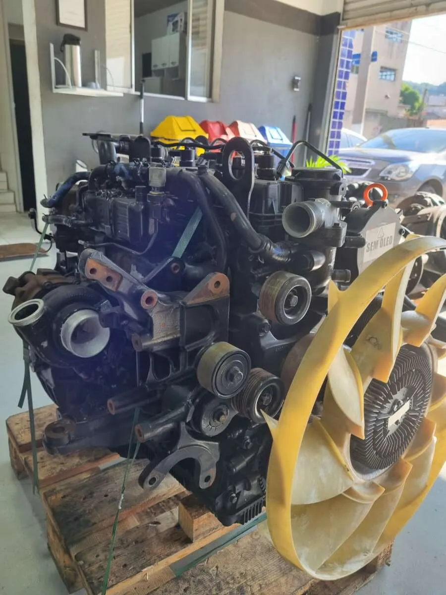 Motor Cummins ISF 2.8 – 4 cilindros 1