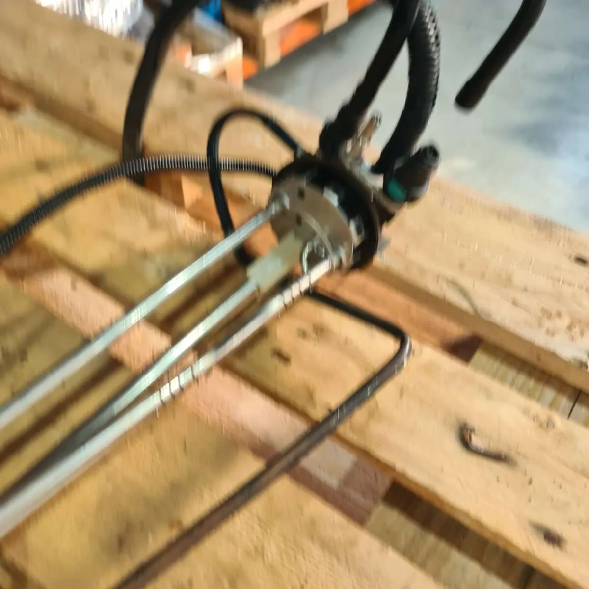 Bóia do Reservatório do Arla Ford Cargo 2