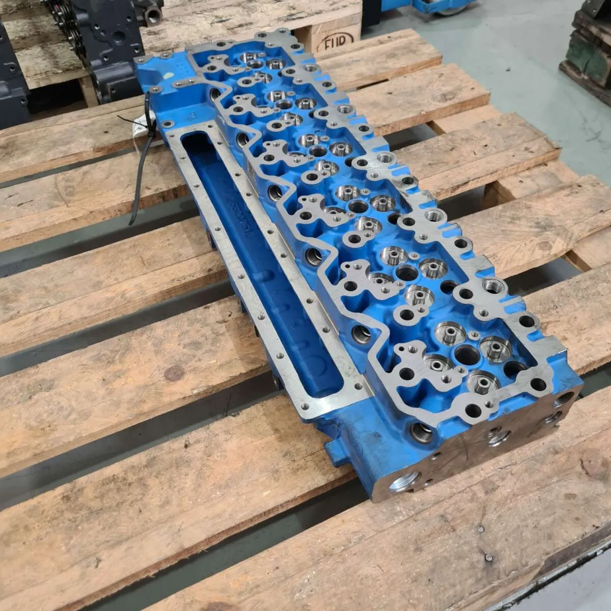 Cabeçote de motor Cummins ISC 6cc ( Novo) 3