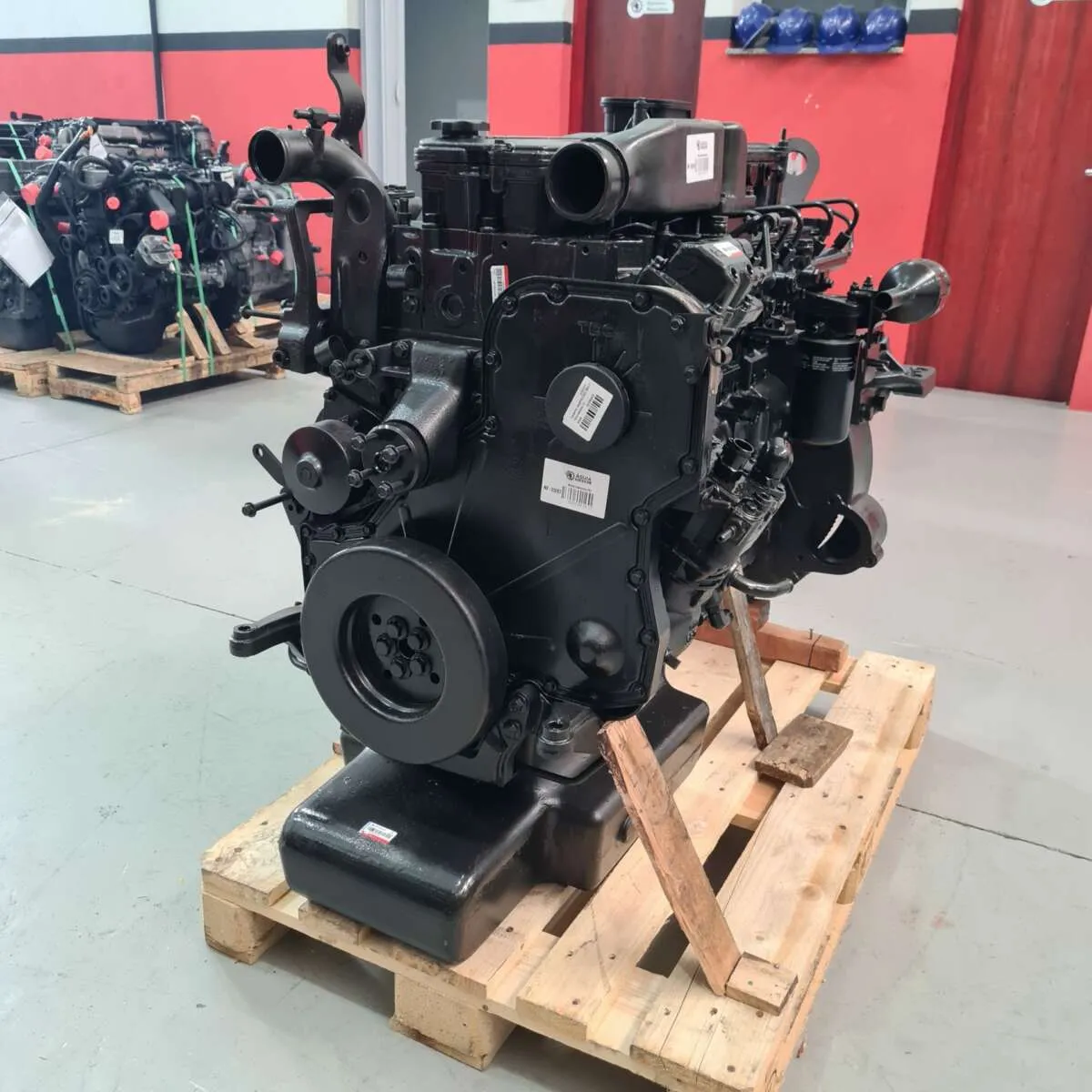 Motor Cummins ISL Usado 330 6 cilindros completo Revisado 2