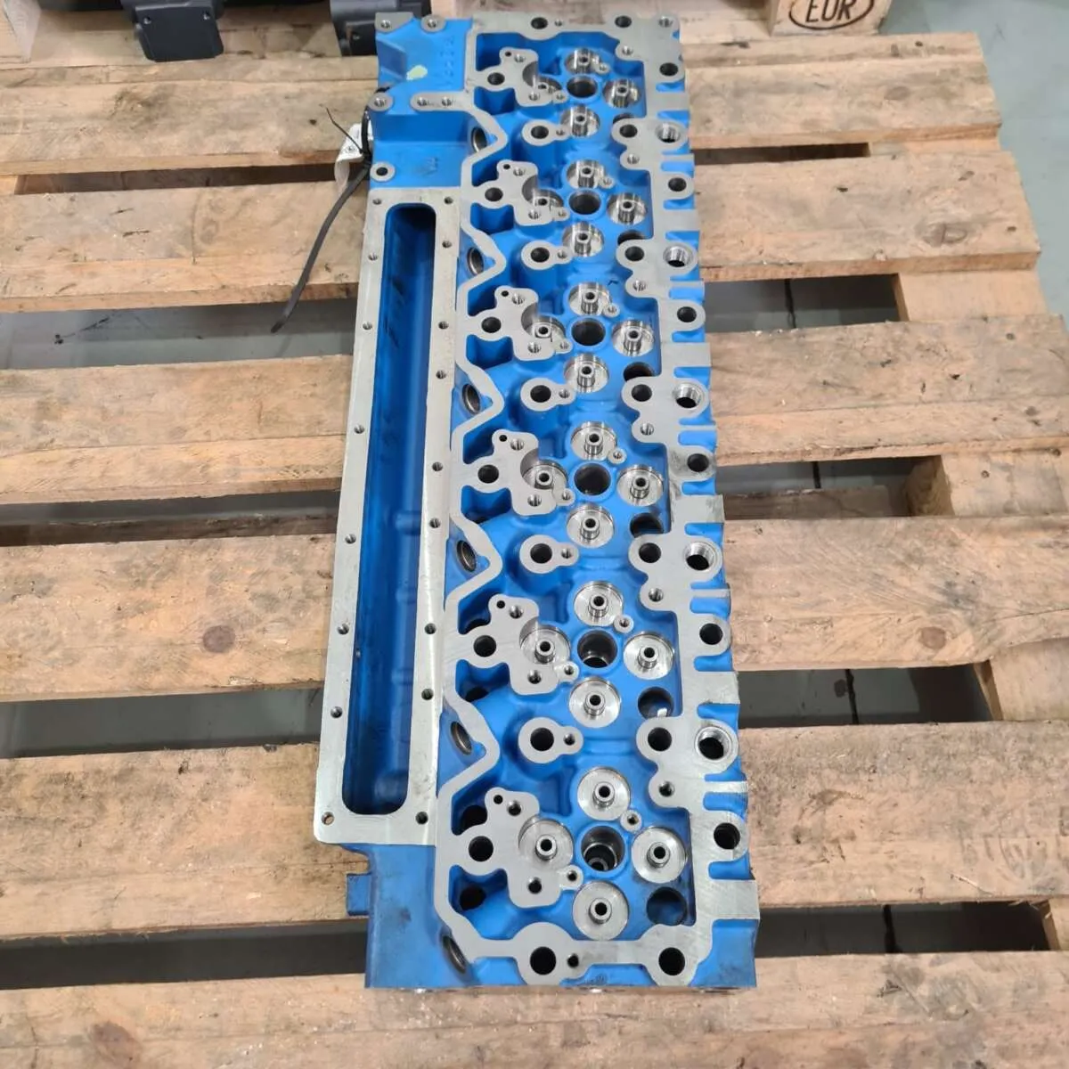 Cabeçote de motor Cummins ISC 6cc ( Novo) 4